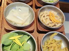 -银米·云南传统过桥米线(双廊黑金冠店)