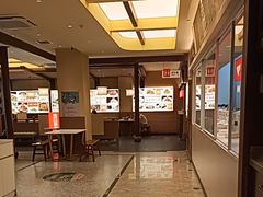 -阿瓦山寨·湘菜现炒·剁椒鱼头王(咸阳总店)