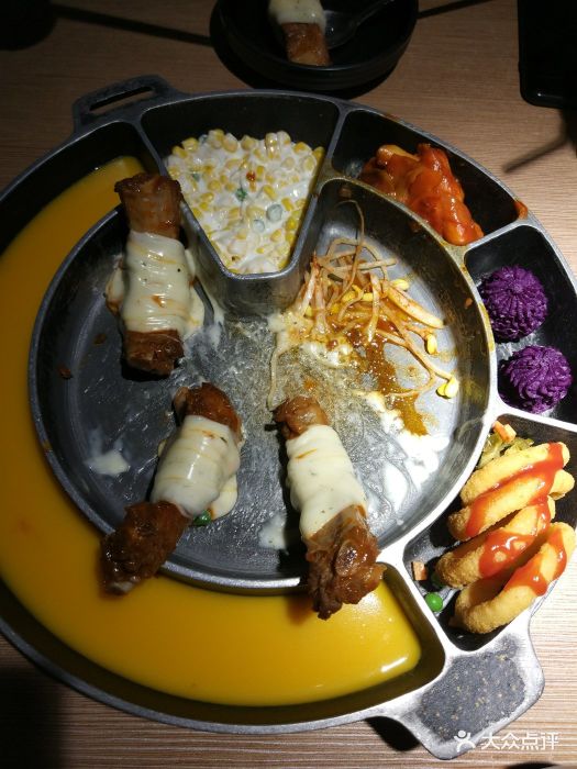 詹姆仕皇冠猴芝士排骨主题餐厅(悦荟广场店)-图片-上海美食-大众点评