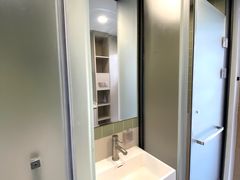 -东方体育中心(地铁站)