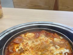 -三清洞摩西韩式年糕火锅(威高广场店)