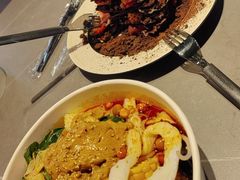 -W COLLECTIVE  DESSERT SHOP
