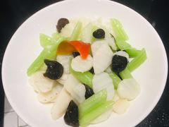 黑木耳炒淮山西芹-闽和南(深圳万象城店)