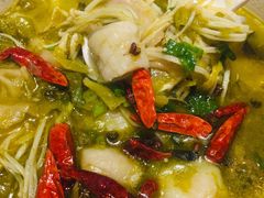 -渝是乎酸菜鱼·川渝小炒(新世界百货望京店)