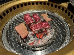 -山川小町·极番烧肉(新地假日广场店)
