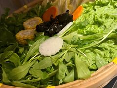 -尚尚仙·酸汤猪手·猪肚鸡火锅(华联万柳购物中心店)