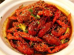 -肥肥虾庄·金牌油焖大虾(汉街SKP店)