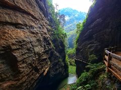 -龙水峡地缝景区