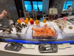 -亚洲国际大酒店·云顶阁旋转自助餐厅