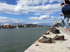 -多瑙河畔鞋履雕塑