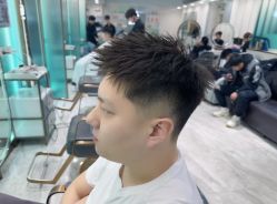 -妃格美发沙龙·烫发·染发