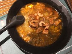 肥肠米线-八月美食小馆(银泰城总店)