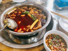 -佘记全家福芋儿鸡(向阳街总店)