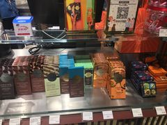 -VENCHI 闻绮(北京国贸商城店)