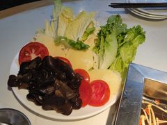 -二荆条·蜀鲜汇城市森林火锅