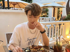 -Mark&Mars Restaurant