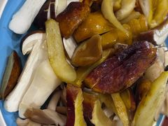 -菌之家·专业纯野生菌火锅·特色炒菌