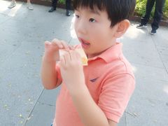 -詹爷爷乌节路街头冰淇淋
