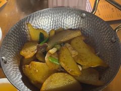 -隔壁老王·家常云南菜(花巷店)