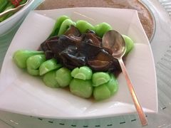香菇扒上海青-阳澄湖费尔蒙酒店颐丰阁中餐厅(马鞍山西路店)