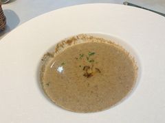 -华凌牛庄西餐厅(乌鲁木齐华凌美爵大饭店)