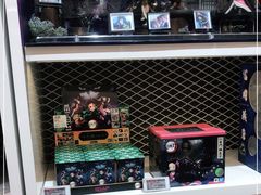 -泡泡玛特POPMART(蓝色港湾店)