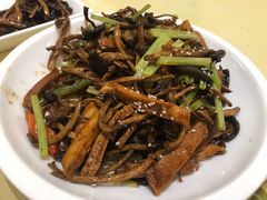 -峨嵋小镇(远洋城店)