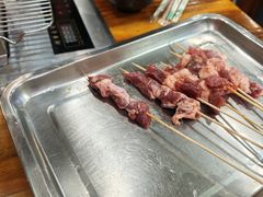 -哈尔滨小酒馆·鲜肉现穿自助烧烤(康新花园店)