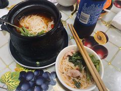 -李记特色罐罐米线(重庆中环大厦店)