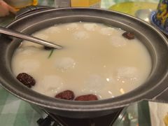 鲜嫩鱼元汤-俭朴菜(鲁磨路店)