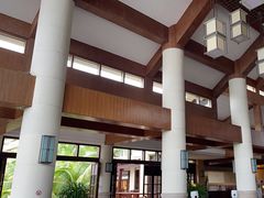 -亚龙湾喜来登·美景台大堂吧