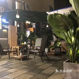 今天排队才吃到的，排队时可以烤火，还可以
