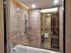 -蓝蔻酒店(深圳东站布吉万象汇店)