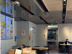 -麦当劳(四平路店)