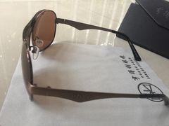 -罗伯特眼镜·蔡司官方授权(罗湖国贸店)