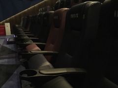 -英皇UA电影城(虹桥天地店)