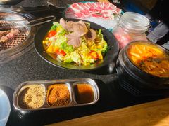 -韩烧牛中牛·甄选黑牛烤肉(黑金店)