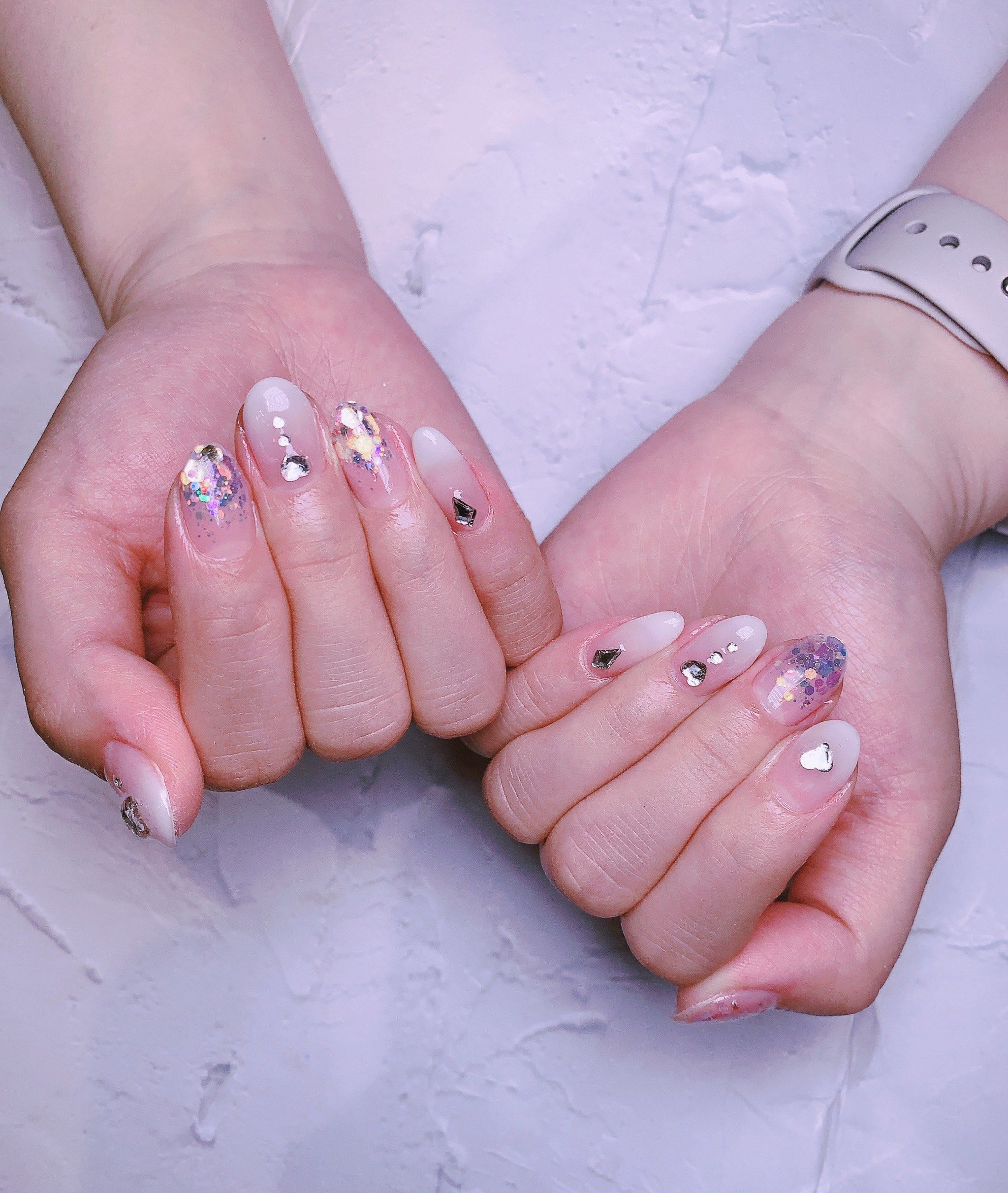 乳白渐变 亮片美甲