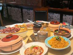 -八府香鸭·啫啫煲(华山路店)