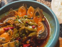 -老牌坊云南鱼豆花火锅(哈西万达店)