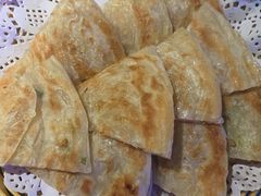 葱油饼-鸣记脆皮烤鱼·海鲜烤鱼(三八广场店)