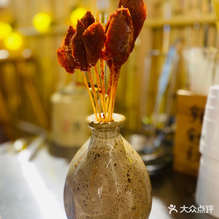 龙华江湖酒馆风重庆老火锅