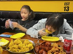 -BHC炸鸡(明洞总店)