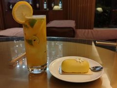 -广州中心皇冠假日酒店·汇点大堂吧