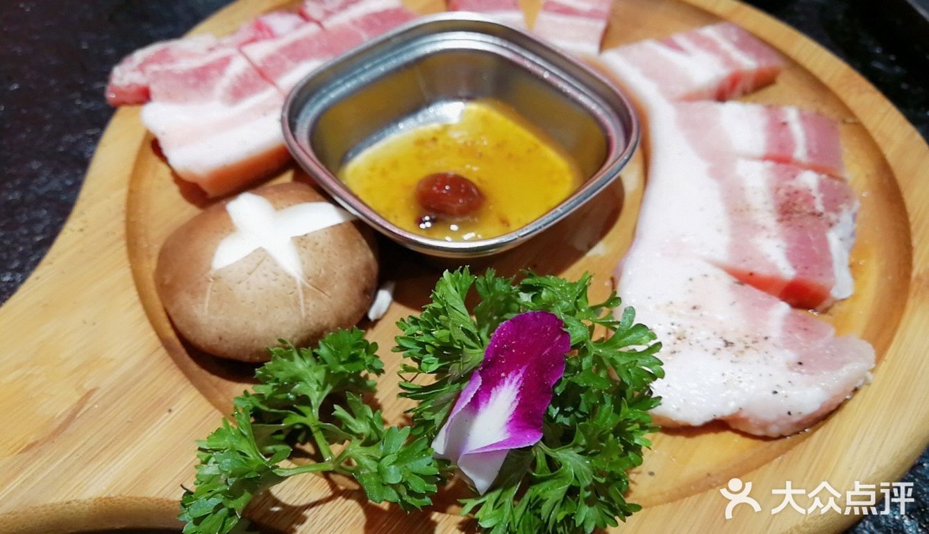 烤肉中的明星店啊！[调皮][调皮][调皮]