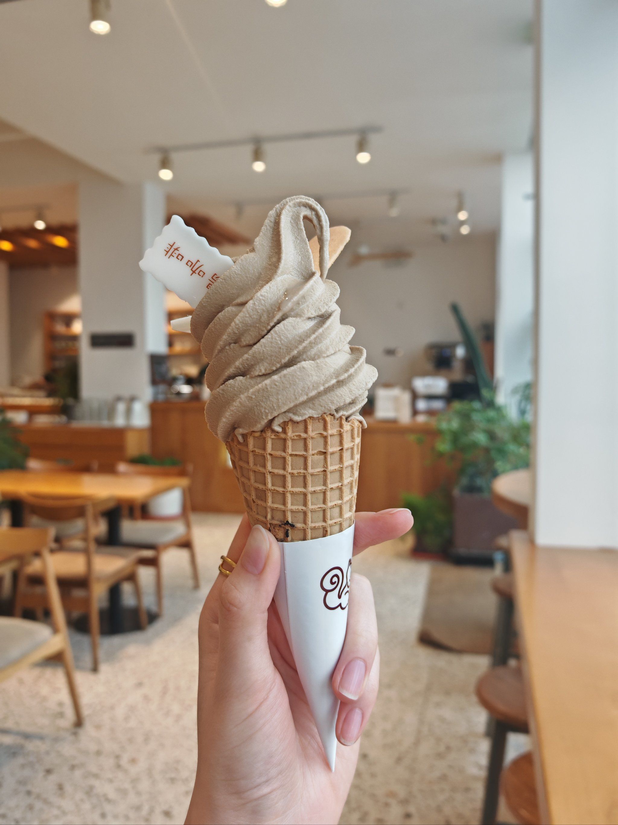 下雪天的渔人码头也太好看了,一直对店里的冰淇淋念念不忘