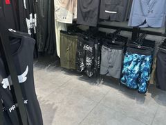 -UNDER ARMOUR(八达岭奥莱店)