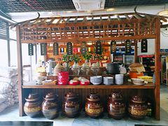 -黄桷树曹家私房菜(江与城店)