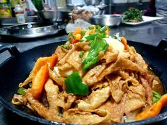 干锅牛岗山豆皮-背篓人家(洞口店)