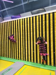 -反弹蹦床公园·亲子乐园·团建·派对(尚品奥莱店)